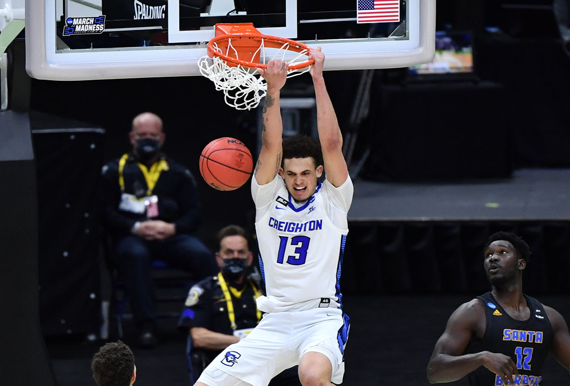 NCAA Women's Tournament: Upsets, monster dunk on first weekend