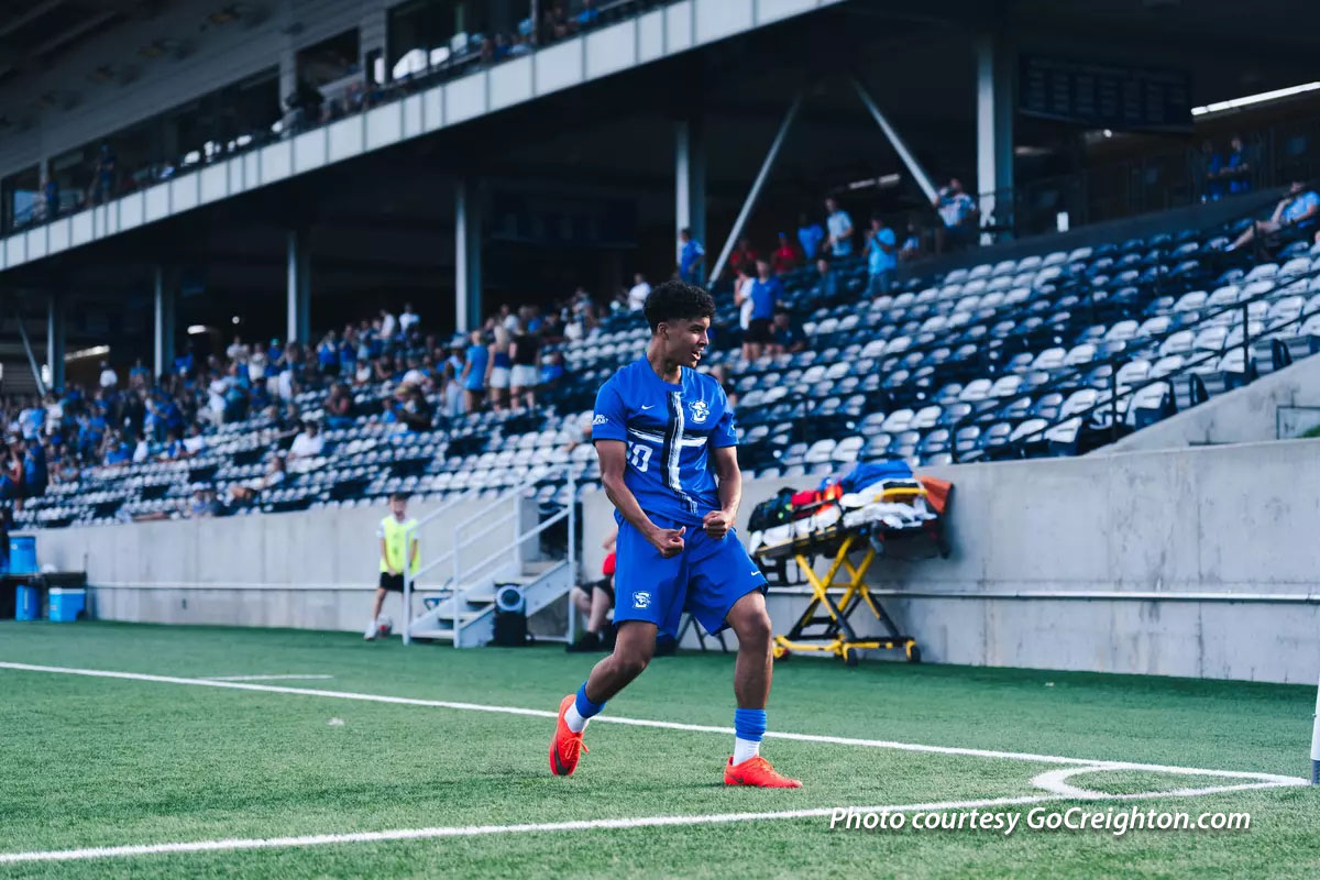 Men's Soccer Outlasts USF in Physical Battle, 4-2